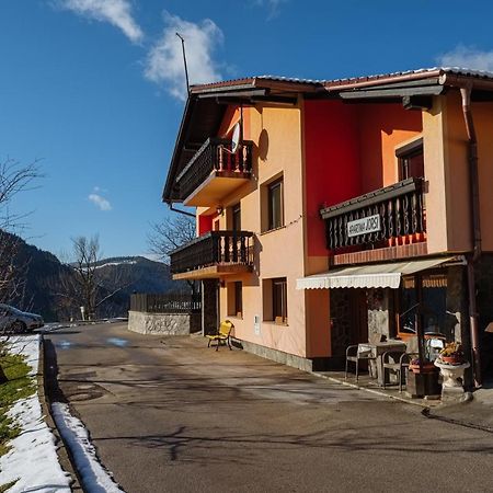 Apartment Jorsi With Mountain View Zreče Exterior foto