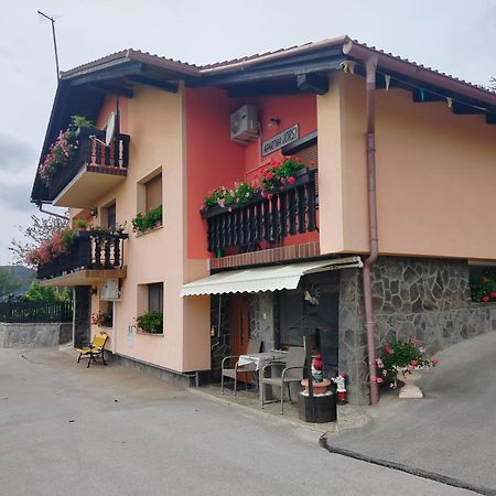 Apartment Jorsi With Mountain View Zreče Exterior foto