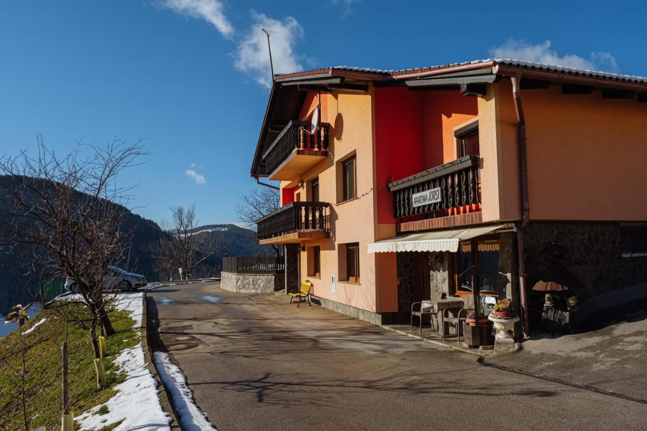 Apartment Jorsi With Mountain View Zreče Exterior foto